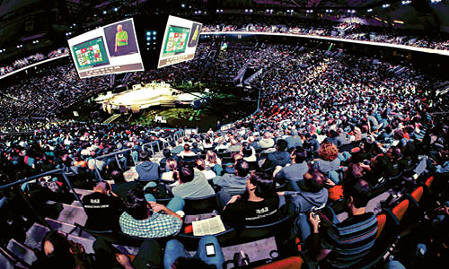 HTM_microsoft_crowd