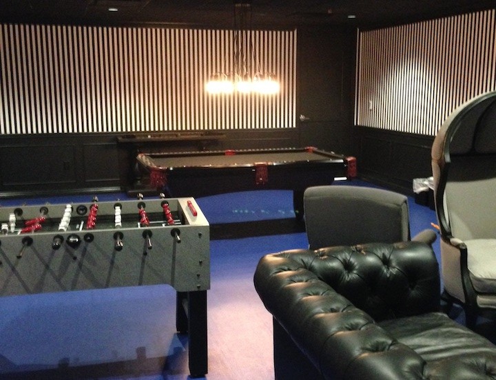 Social Tables_games